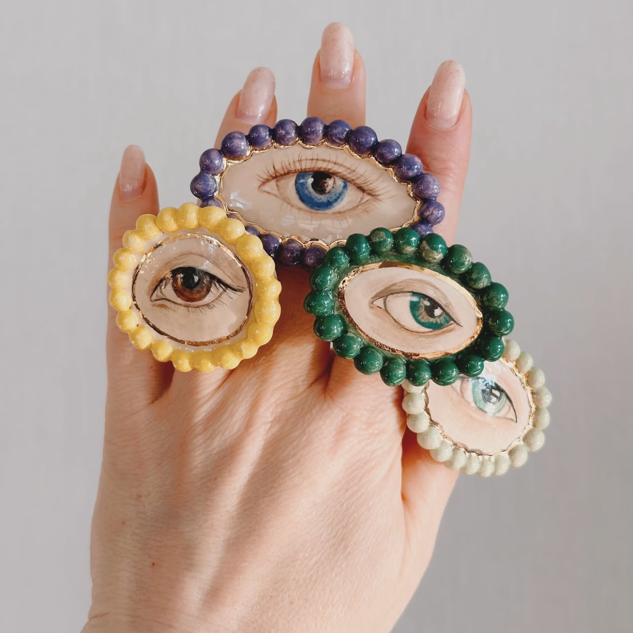Eye, elegant ceramic rings by Ukrainian Yuliia Pylypchatina