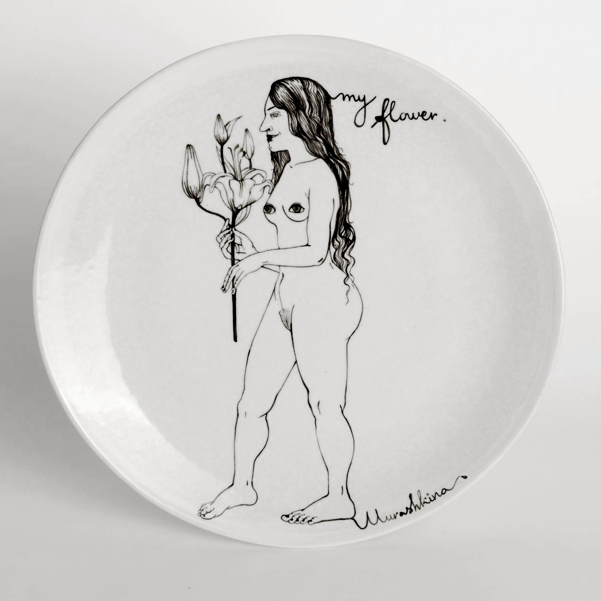 My Flower, Ceramic Plate by contemporary Ukrainian artist Nina Murashkina