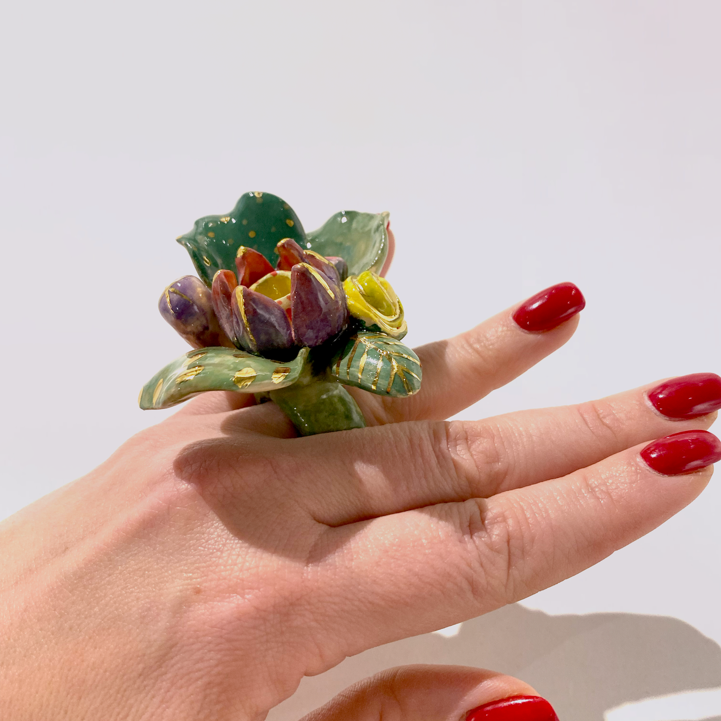 the ceramic elegant flowers ring by Yuliia Pylypchatina